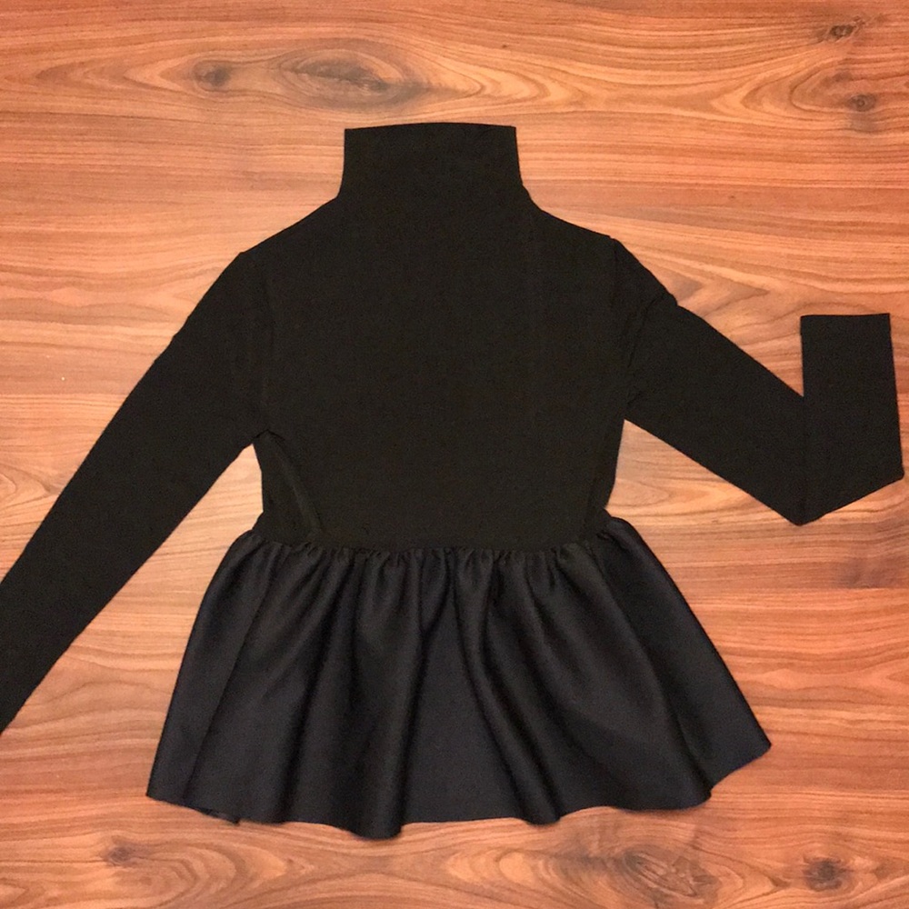 Turtle neck ruffle top